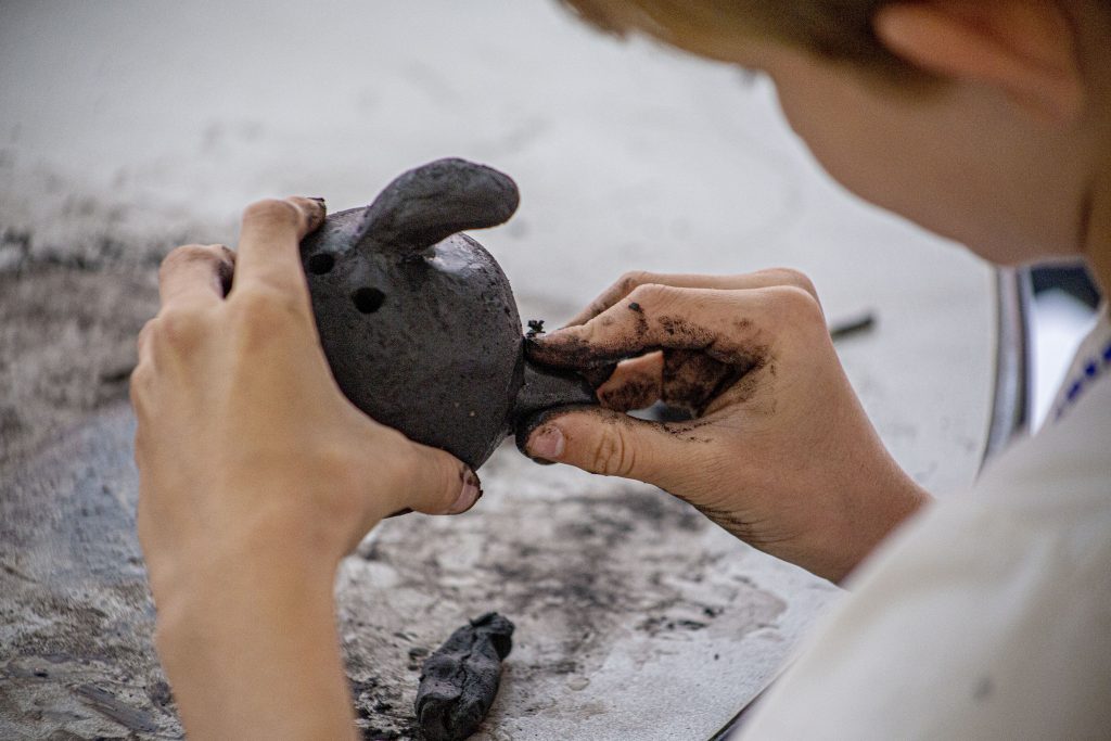 Kids Morning Pottery Workshop: Clay Dog 🎨 Date: Monday 26 Oct 🕙 Time: 9:00 AM – 12:00 PM